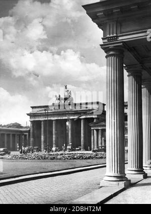 This photograph, taken in the early 1930s, shows the Brandenburg Gate with the Quadriga seen from Pariser Platz. Stock Photo