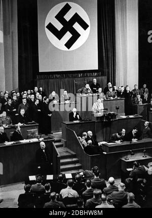 Adolf Hitler during a speech in the course of the campaign for the Reichstag elections of 11.12.1933 and the referendum on the withdrawal from the League of Nations, in the parliament building in Berlin. Stock Photo