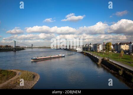 the Muelheimer bridge across the river Rhine, Cologne, Germany.  die Muelheimer Bruecke ueber den Rhein, Koeln, Deutschland. Stock Photo