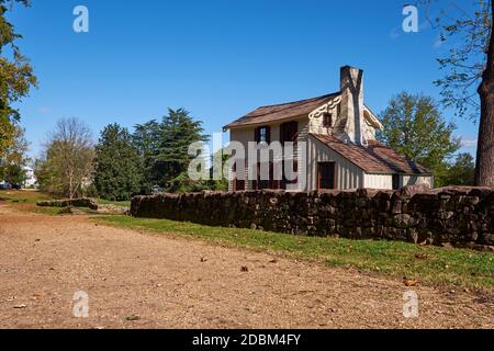 The historic, clapboard Innis House. At Fredericksburg & Spotsylvania National Military Park, Virginia. Stock Photo