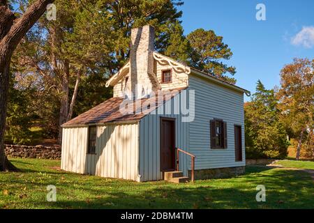 The historic, clapboard Innis House. At Fredericksburg & Spotsylvania National Military Park, Virginia. Stock Photo