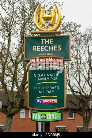 The Beeches Pub, Thornbridge Avenue, Great Barr, Birmingham, UK Stock Photo