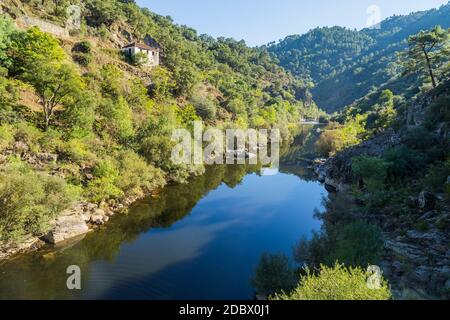 Douro Valley and river, near Foz Coa, Portugal Stock Photo