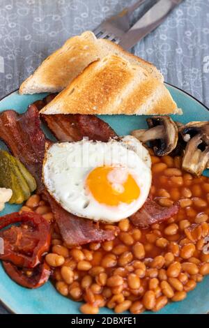 full englisch breakfast on a plate Stock Photo