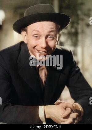 Wolfgang Müller, deutscher Schauspieler und Kabarettist, im Spielfilm 'Der treue Husar', Deutschland 1954. German actor and cabaret artist Wolfgang Mueller in the movie 'Der treue Husar', Germany 1954. Stock Photo