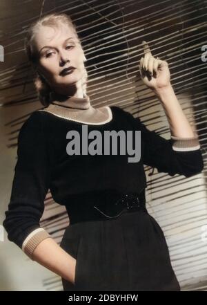 Edith Schneider Deutsche Schauspielerin Und Synchronsprecherin Deutschland Um 1952 German Actor And Dubbing Actor Edith Schneider Germany Around 1952 Stock Photo Alamy