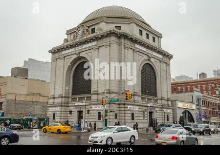 HSBC Bank in Chinatown, Manhattan. Beautiful Gold Domed Beaux Arts Style Building is Hosting HSBC Branch. New York City, USA Stock Photo