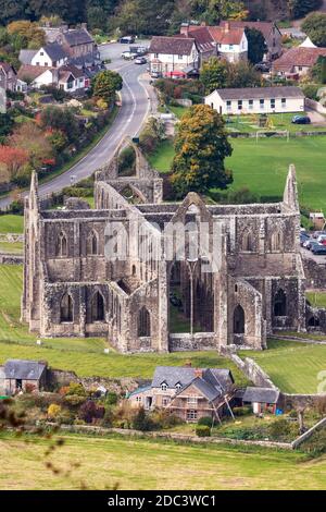 Looking down on Tintern Abbey in the Wye Valley from the Devil's Pulpit on Shorn Cliff, Tidenham Chase, Gloucestershire UK Stock Photo