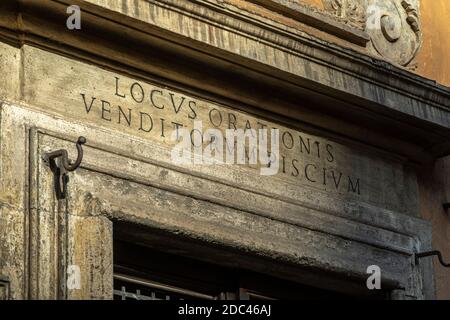 The Oratory of Sant'Andrea dei pescivendoli, is an annex of the church of Sant'Angelo in Pescheria in Rome, now deconsecrated, located in via del Foro Stock Photo