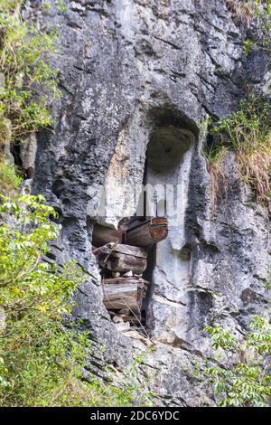 The hanging coffins of Sagada in the Philippines Stock Photo