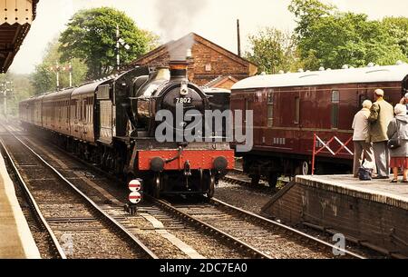 7802 Bradley Manor on the Seven Valley Railway at Bridgnoth Station Stock Photo