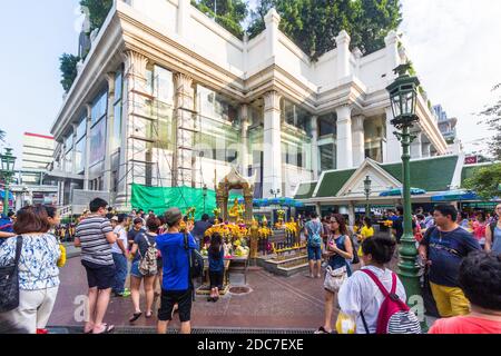 Many Thais offer prayers at the popular Erawan Shrine in Bangkok, Thailand Stock Photo