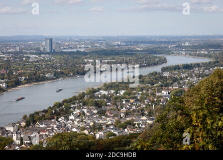 24.09.2020, Koenigswinter, North Rhine-Westphalia, Germany - View from the Drachenfels, worth seeing and destination in the Siebengebirge at the Rhine Stock Photo