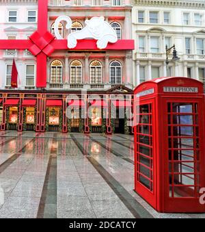 Christmas Decorations seen at the Cartier store in New Bond Street.Despite the Covid 19 Lockdown which has led to the closure of all non essential shops till at least December 2nd the famous luxury