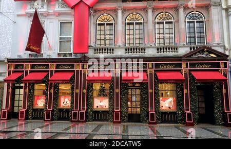 London UK. 19th Nov 2020. Christmas Decorations seen at the