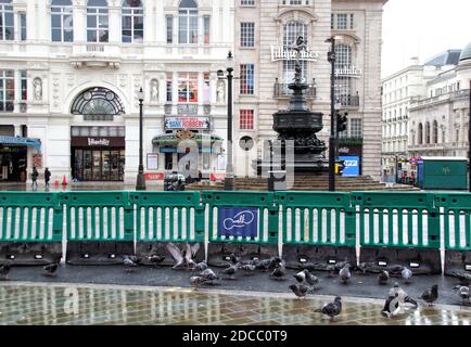 London, UK. 19th Nov, 2020. View of an empty Piccadilly Circus.Midway thru the month long Second nationwide Covid-19 Lockdown which is due to end on December 2nd and some usually busy streets of London are empty. Credit: SOPA Images Limited/Alamy Live News Stock Photo