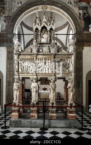 Italy Lombardia - Milan - Church of Sant'Eustorgio - Cloister of Saint Eustorgio - Portinari Chapel - Ark of St. Peter Martyr by Giovanni di Balduccio Stock Photo