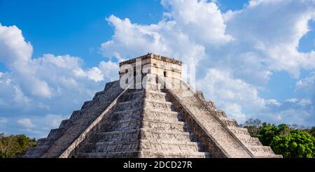 Pyramid of Kukulcan, Chichen Itza Mexico. Stock Photo
