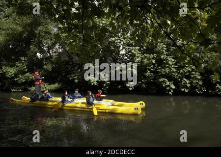 GREAT BRITAIN / England / London / Children group canoeing session on the Regents Canal in Camden Town . Stock Photo