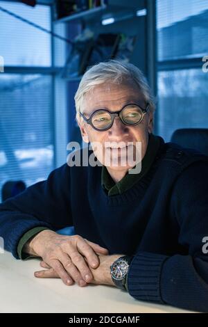 United Kingdom /Wiltshire/ Malmesbury/Dyson / Sir James Dyson in his office at Dyson headquarters in Malmesbury, UK.Thursday 1st March 2018. Stock Photo