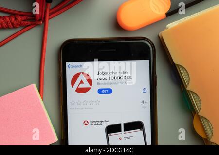 New York, United States - 7 November 2020: Jobsuche app store logo on phone screen, Illustrative Editorial. Stock Photo