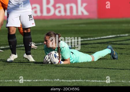 Sevilla, Spain. 21st Nov, 2020. Enith Salon of Valencia FCF during the Primera Iberdrola match between Sevilla FC and Valencia FCF at Jesus Navas Stadium in Sevilla, Spain. Credit: Jose Luis Contreras/DAX/ZUMA Wire/Alamy Live News Stock Photo