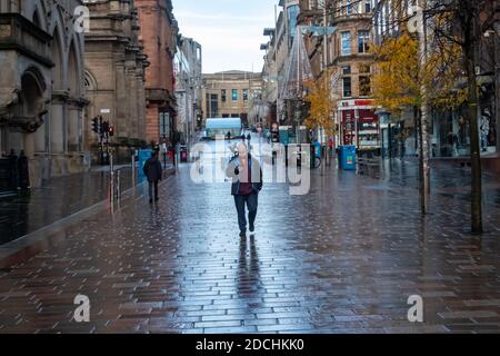 Glasgow, Scotland, UK. 21st November, 2020. Quiet streets in the city centre at the start of level four Covid-19 restrictions. Credit: Skully/Alamy Live News Stock Photo