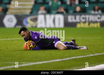 Easter Road Stadium.Edinburgh. Scotland.UK 21st November-20 Scottish Premership Match Hibernian vs Celtic Hibs keeper Ofir Marciano Credit: eric mccowat/Alamy Live News Stock Photo