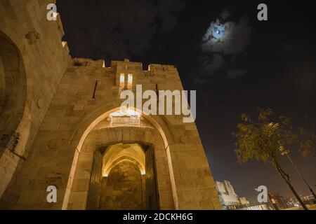 jerusalem-israel. 28-10-2020. Jaffa Gate in the walls of the Old City of Jerusalem at night, view from the outside. Stock Photo