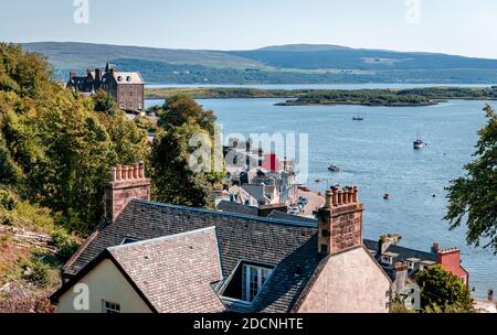 View of Tobermory from above. Tobermory is the capital of Mull, and until 1973 the only burgh on, the Isle of Mull in the Scottish Inner Hebrides. Stock Photo