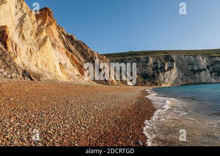 The multi-coloured sand cliff at Alum Bay, Isle of Wight Stock Photo