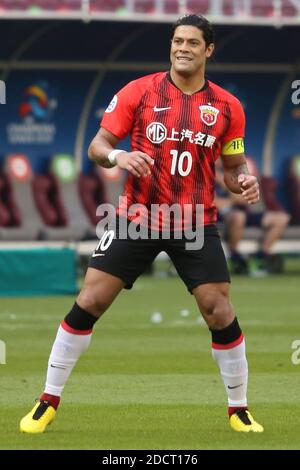 DOHA, QATAR - NOVEMBER 19: Hulk of Shanghai SIPG during the AFC Champions League Group H match between Sydney FC and Shanghai SIPG at the Khalifa International Stadium on November 19, 2020 in Doha, Qatar. (Photo by Colin McPhedran/MB Media) Stock Photo