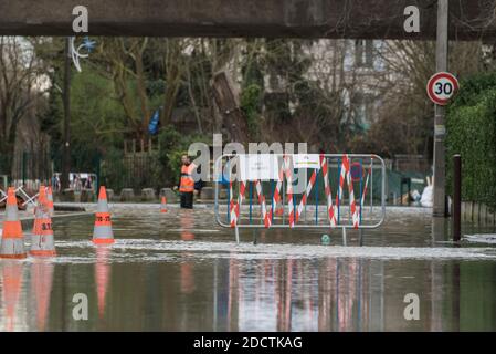 Due to the flood of the Seine and Yerres rivers, the lowest and closest to the watercourses of Villeneuve le Roi, near Paris, are flooded while the water level needs to increase further in the next few days on January 24, 2018. Residents whose homes are flooded evacuate with firefighters, police and municipal services. Photo by Samuel Boivin / ABACAPRESS.COM Stock Photo