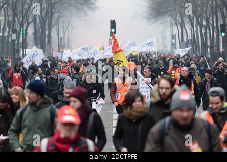 French railways workers (SNCF), civil servants, APHP, teachers and students, demonstrate in a nationwide day of strike and protest against President Emmanuel Macron's reform agenda on March 22, 2018, in Paris, France. Photo by Samuel Boivin/ABACAPRESS.COM Stock Photo