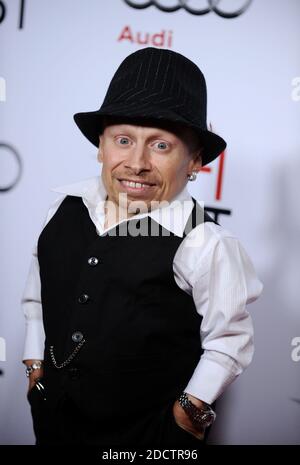 File photo - 'Verne Troyer attends the premiere of ''The Imaginarium of Doctor Parnassus'' during AFI FEST 2009. Los Angeles, California on November 2, 2009. Verne Troyer, who is best known for playing Mini-Me in the Austin Powers films, has died at the age of 49. Troyer, who was 81cm tall, also played Griphook in the first Harry Potter film. Photo by Lionel Hahn/ABACAPRESS.COM (Pictured: Verne Troyer)' Stock Photo