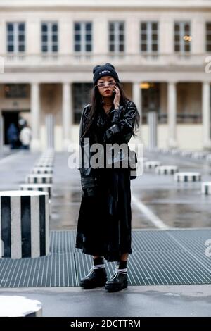 Street style, arriving at Louis Vuitton Spring-Summer 2019 menswear show  held at Palais Royal, in Paris, France, on June 21st, 2018. Photo by  Marie-Paola Bertrand-Hillion/ABACAPRESS.COM Stock Photo - Alamy
