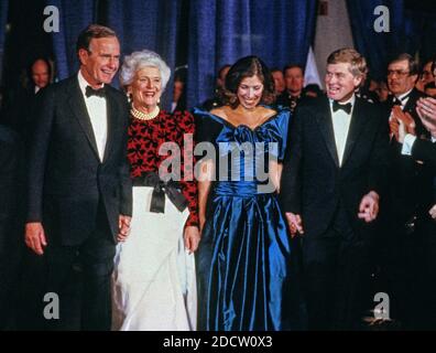 From left to right: United States President-elect George H.W. Bush, Barbara Bush, Marilyn Quayle, and US Vice President-elect Dan Quayle, attends the Inaugural Gala at the Washington DC Convention Center in Washington, DC on January 18 1989. Photo by David Burnett / Pool via CNP /ABACAPRESS.COM Stock Photo