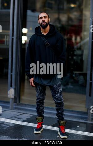 Street style, Jerry Lorenzo arriving at Off White Fall-Winter 2018-2019  Menswear show held at Centre Pompidou, in Paris, France, on January 17,  2018. Photo by Marie-Paola Bertrand-Hillion/ABACAPRESS.COM Stock Photo -  Alamy