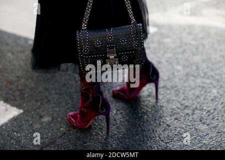 Street style, close up at Dior Spring Summer 2022 Haute Couture