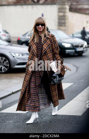 Street style, Lisa Aiken arriving at Monse spring summer 2019 ready-to-wear  show, held at