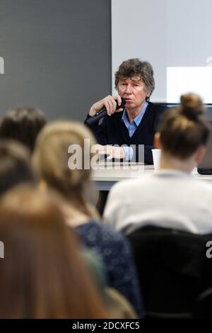 Exclusif - Le realisateur Etienne Chatiliez de retour dans le lycee de sa jeunesse, le lycee Kernanec de Marcq-en-Baroeul, pres de Lille, France, le 19 fevrier 2018, dans le cadre de l'operation ‘Un Artiste A L’Ecole’ afin de repondre aux eleves des sections cinema de l'etablissement, le 19 Fevrier 2018. Photo Sylvain Lefevre/ABACAPRESS.COM Stock Photo