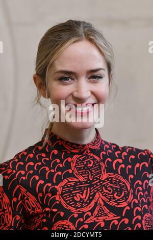 Emily Blunt Paris Fashion Week - Spring/Summer 2009 - Valentino ...