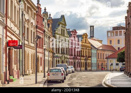 Hradec Kralove (Königgrätz): houses at Main square Großer Ring (Velké náměstí) in , Kralovehradecky, Hradec Kralove Region, Königgrätzer Region, Czech Stock Photo