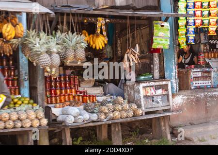 A roadside fruit market on the Shillong-Guwahati highway, Meghalaya, India. Stock Photo