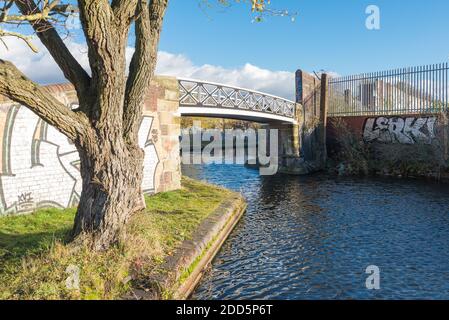 Canal bridge on the Birmingham Canal Old Line in Ladywood close to Birmingham city centre Stock Photo