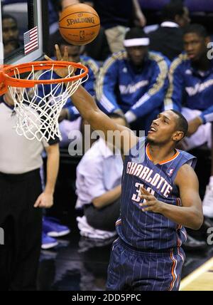 NO FILM, NO VIDEO, NO TV, NO DOCUMENTARY - Charlotte Bobcats power forward Boris Diaw (32) scores against the Washington Wizards during the NBA Basketball match, Washington Wizards vs Charlotte Bobcats at the Verizon Center in Washington, DC, USA on December 20, 2010. Washington defeated Charlotte 108-75. Photo by Harry E. Walker/MCT/ABACAPRESS.COM Stock Photo