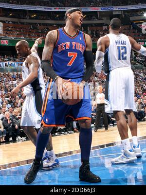 New York Knicks forward Carmelo Anthony (7) looks for an opening past ...