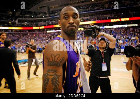 NO FILM, NO VIDEO, NO TV, NO DOCUMENTARY - Los Angeles Lakers shooting guard Kobe Bryant (24) walks off the court at the end of Game 4 of the NBA Western Conference Playoffs Basketball match, Los Angeles Lakers Vs Dallas Mavericks at the American Airlines Center in Dallas, TX, USA on May 8, 2011. The Dallas Mavericks defeated the Los Angeles Lakers, 122-86. Photo by Paul Moseley/Fort Worth Star-Telegram/MCT/ABACAPRESS.COM Stock Photo
