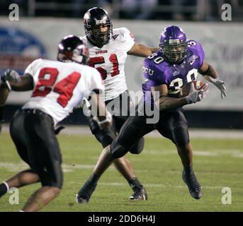 NO FILM, NO VIDEO, NO TV, NO DOCUMENTARY - Texas Christian's Lonta Hobbs runs for yardage in the second quarter against Northern Illinois during the Poinsettia Bowl at Qualcomm Stadium in San Diego, CA, USA on December 19, 2006. Photo by Ron Jenkins/Fort Worth Star-Telegram/MCT/Cameleon/ABACAPRESS.COM Stock Photo