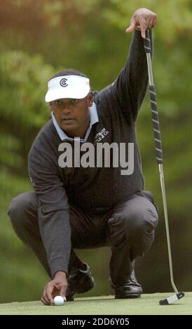 NO FILM, NO VIDEO, NO TV, NO DOCUMENTARY - Fidji's Vijay Singh lines up a putt on the 13th green during action Friday morning second round play in the Wachovia Championship at Quail Hollow Club in Charlotte, NC, USA, on May 4, 2007. Photo by John D.Simmons/Charlotte Observer/MCT/Cameleon/ABACAPRESS.COM Stock Photo